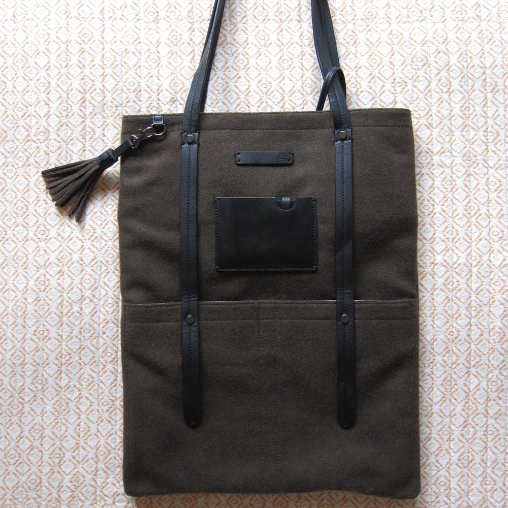 Sherpani Tote Bag with Laptop Sleeve (up to 17 in)